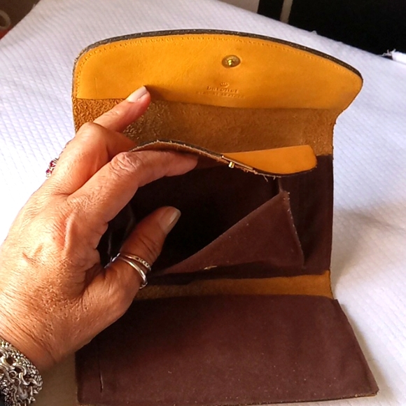 Baronet Ladies Wallet Camel color,Hand Tooled leather,sueded,soft. - Picture 5 of 8